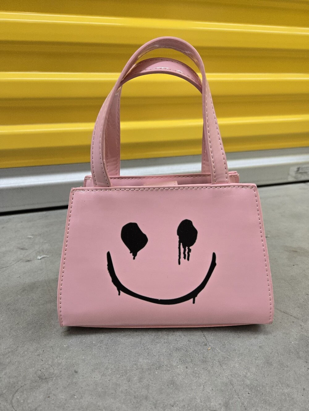 Skinnydip Dolls KillMini Pink Smiley Face Bag Purse
